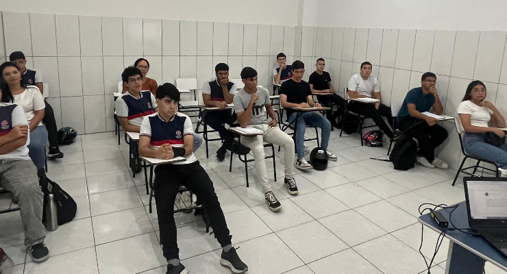 Parceria entre Vera Cruz e Secretaria de Juventude garante bolsas para curso técnico em Recursos Humanos para jovens de Patos